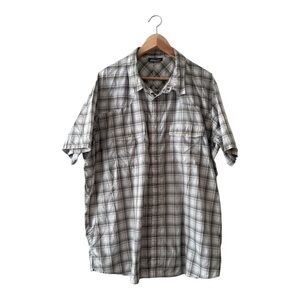 Patagonia Men's Casual Plaid Shirt - Gray and White 497